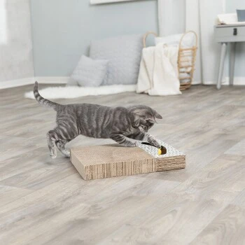 Trixie Kratzpappe Mit Spielzeug 6 Trixie Kratzpappe Mit Spielzeug – Bild 4